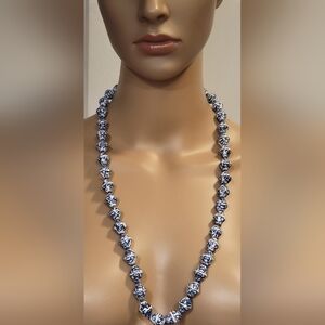 RARE BiCONE Vtg HEARTS Blue White Porcelain Chinese Hand-Knotted Bead Necklace